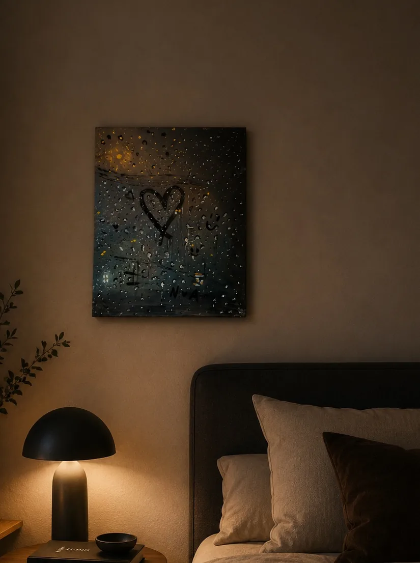 Œuvre intime créant une atmosphère chaleureuse dans une chambre, art sur mesure Nasseta Studio